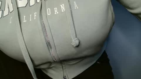 Bella online show from 04-14-26, 04:13