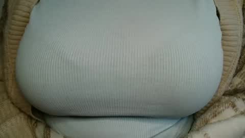 Bella online show from 04-23-26, 04:20