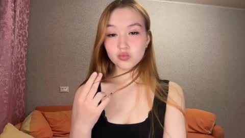 anne_blossomm online show from 03-28-26, 05:01