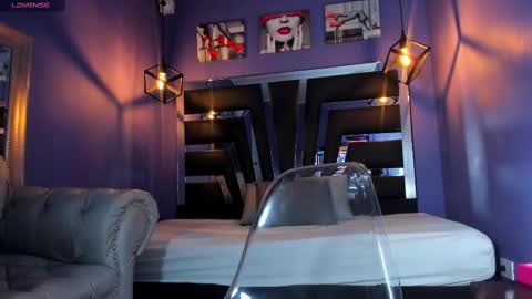 Anne online show from 11-11-25, 05:35