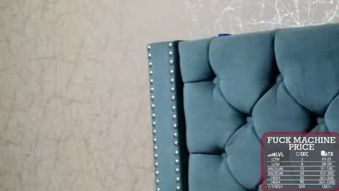       online show from 12-23-25, 01:36