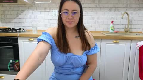 anne_pinkk online show from 06-09-26, 05:41