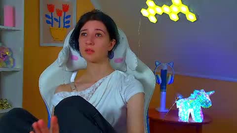 Anne online show from 07-27-26, 06:15