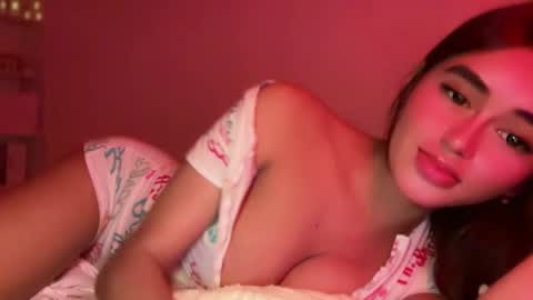 Snapshot of annedee_ chatting on 04-13-26, 09:09 Kim online show from 04-13-26, 09:09
