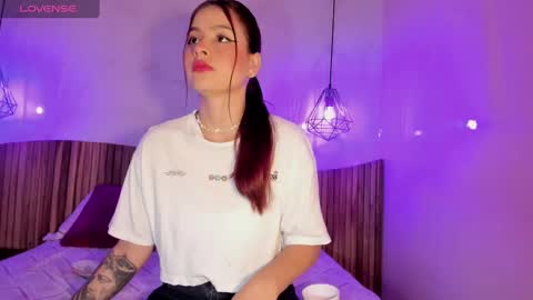 Snapshot of annedixie chatting on 01-26-25, 03:06 Anne online show from 01-26-25, 03:06