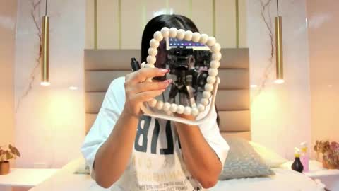 Snapshot of annedixie chatting on 10-07-25, 03:04 Anne online show from 10-07-25, 03:04