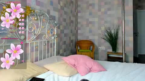 Snapshot of annee_morris chatting on 12-22-24, 01:34 Anne online show from 12-22-24, 01:34