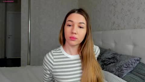 Snapshot of annee_morris chatting on 02-17-25, 01:04 Anne online show from 02-17-25, 01:04