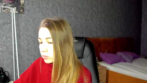 Snapshot of annee_morris chatting on 02-18-25, 01:10 Anne online show from 02-18-25, 01:10