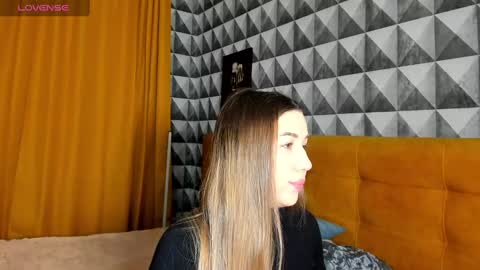 Snapshot of annee_morris chatting on 03-03-25, 01:21 Anne online show from 03-03-25, 01:21