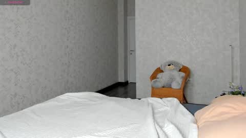 Snapshot of annee_morris chatting on 03-11-25, 01:26 Anne online show from 03-11-25, 01:26