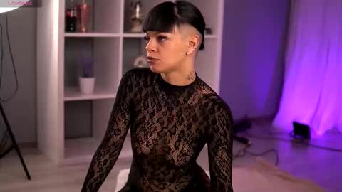 Snapshot of annefaris chatting on 02-14-26, 06:10 Anne online show from 02-14-26, 06:10