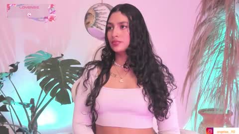 Snapshot of anngel_1 chatting on 10-23-25, 04:06 Angel online show from 10-23-25, 04:06