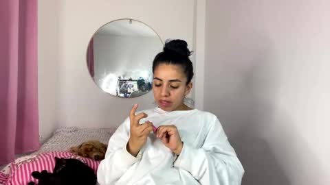 anngela online show from 11-05-25, 05:29