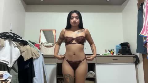 Snapshot of annhottiespicy chatting on 10-18-25, 02:07 annhottiespicy online show from 10-18-25, 02:07