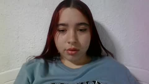 Snapshot of anni000__ chatting on 07-06-26, 10:45 anni000__ online show from 07-06-26, 10:45