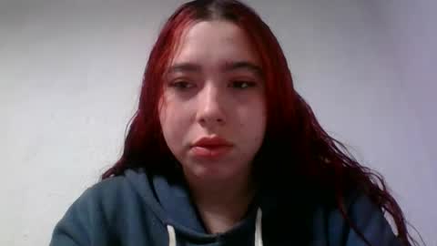 Snapshot of anni000__ chatting on 07-22-26, 11:24 anni000__ online show from 07-22-26, 11:24