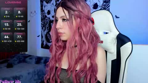 Nikoll online show from 10-22-25, 04:13