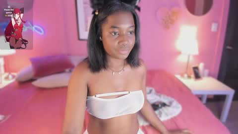 Snapshot of annia_dh chatting on 09-15-25, 08:20 annia online show from 09-15-25, 08:20