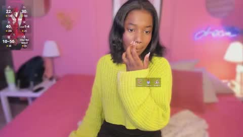 Snapshot of annia_dh chatting on 09-18-25, 07:49 annia online show from 09-18-25, 07:49