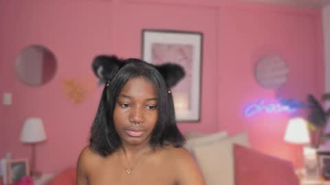 Snapshot of annia_dh chatting on 09-30-25, 07:41 annia online show from 09-30-25, 07:41