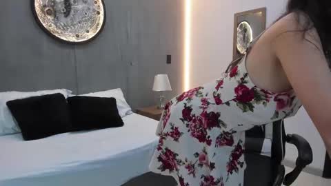 A N N I E  online show from 09-30-25, 12:10