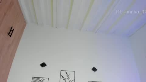 annie_barozzi online show from 04-09-26, 12:10