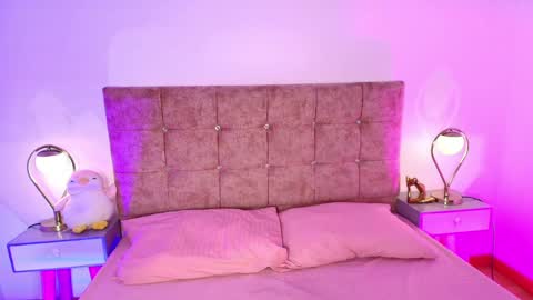 Annie Bonnie   online show from 04-27-26, 11:41