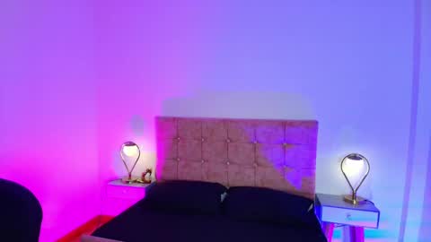 Annie Bonnie   online show from 04-30-26, 11:38