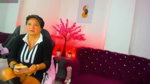 Snapshot of annie_carterr_ chatting on 05-16-26, 12:48 annie_carterr_ online show from 05-16-26, 12:48