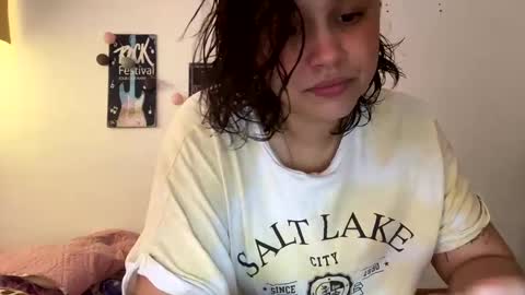 Snapshot of annie_catt_ chatting on 01-10-25, 08:04 Annie online show from 01-10-25, 08:04