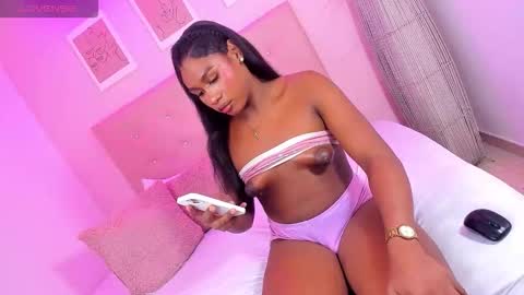 annie_dolce_ online show from 11-23-25, 12:27