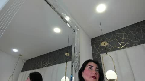 im annie   online show from 02-04-26, 02:12