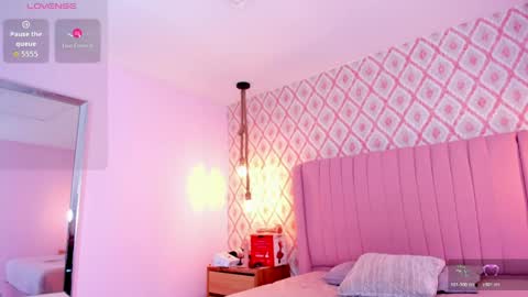 I S A B E L online show from 04-25-26, 12:41