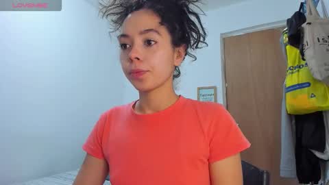 Snapshot of annie_rosse1017 chatting on 10-18-25, 01:52 annie_rosse1017 online show from 10-18-25, 01:52