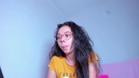 annie_rosse1017 online show from 01-15-26, 01:21