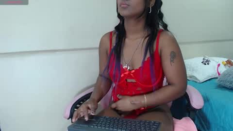 annie_scott_ online show from 01-12-25, 12:12