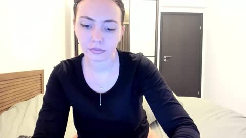 Annie online show from 11-15-25, 03:52