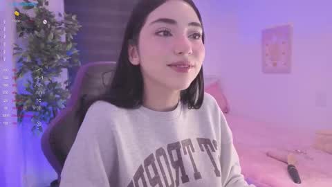 Snapshot of anniebrie chatting on 09-09-25, 05:51 Cassandra online show from 09-09-25, 05:51