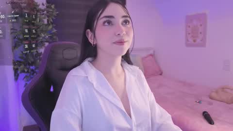 Snapshot of anniebrie chatting on 10-14-25, 06:03 Cassandra online show from 10-14-25, 06:03