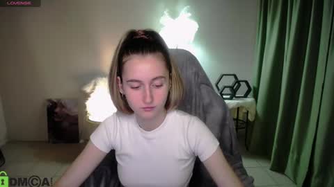 annieee_smith online show from 07-07-26, 05:10