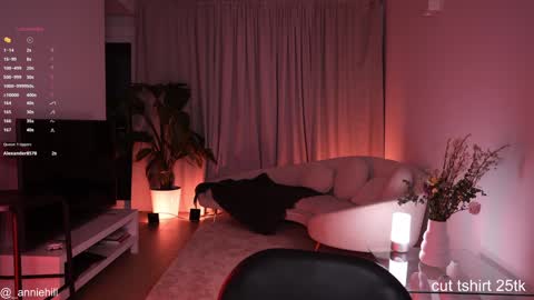 Snapshot of anniehillofficial_ chatting on 01-21-25, 07:17 anniehillofficial_ online show from 01-21-25, 07:17