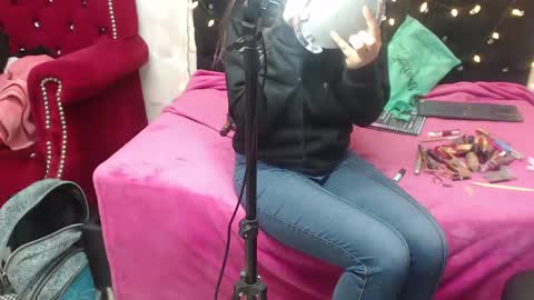 Snapshot of anniehsoul chatting on 09-16-25, 02:18 Annie online show from 09-16-25, 02:18