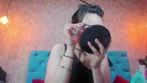 Snapshot of anniehsoul chatting on 10-23-25, 06:28 Annie online show from 10-23-25, 06:28