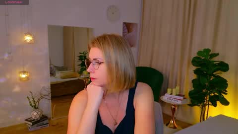 Annie online show from 05-18-26, 08:20