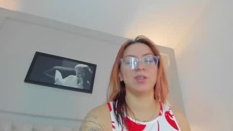 Snapshot of anniemartinezz chatting on 12-21-24, 11:22 Annie online show from 12-21-24, 11:22