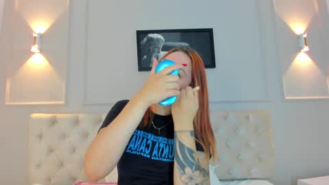 Snapshot of anniemartinezz chatting on 12-23-24, 12:41 Annie online show from 12-23-24, 12:41