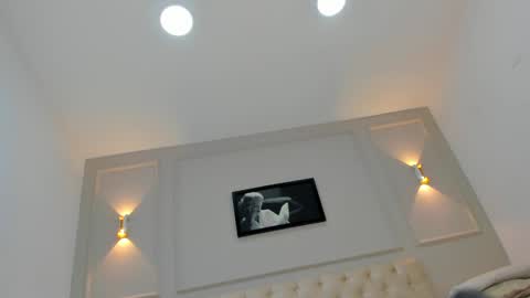 Snapshot of anniemartinezz chatting on 12-30-24, 11:59 Annie online show from 12-30-24, 11:59