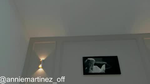 Snapshot of anniemartinezz chatting on 02-26-25, 11:30 Annie online show from 02-26-25, 11:30