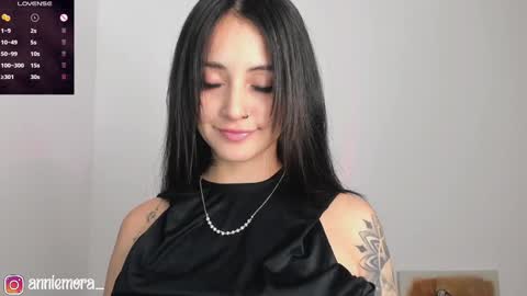 Snapshot of anniemora_ chatting on 12-21-24, 01:47 Annie online show from 12-21-24, 01:47